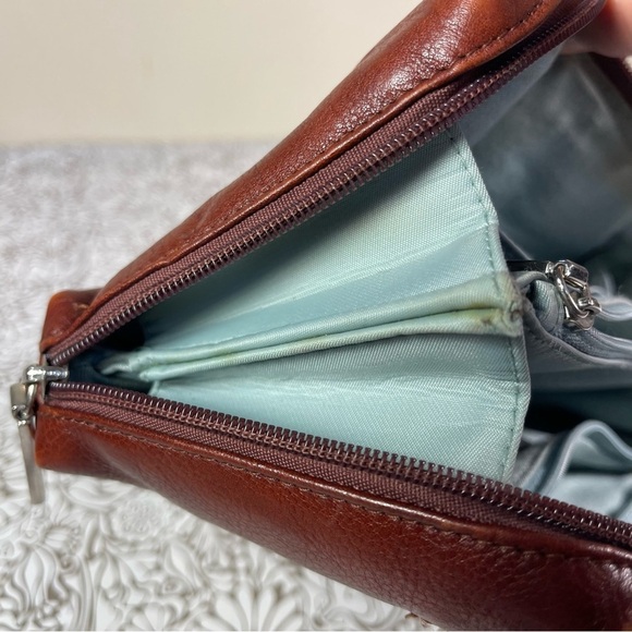 HOBO International Crossbody leather bag/orginizer - Picture 10 of 15